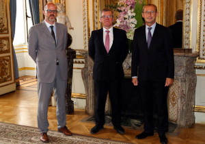 Piotr Kubicz with Mikael Le Vourch, CEO of Britanny Ferries (first on the left) and Eric Derrien, CEO of Genavir.