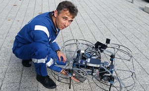 The Custom drone, a five-kilogramme heavyweight, is the largest of the DNV GL survey drones. With a 20-minute operating time it is ideal for external surveys